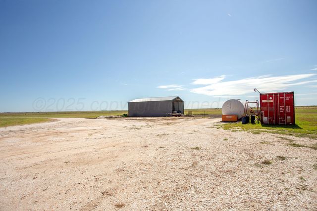 2260 RAEF Road, Amarillo, TX 79108