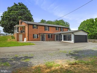2446 HEDGESVILLE, Hedgesville, WV 25427