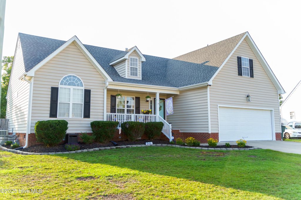 753 Fox Chase Lane, Winterville, NC 28590
