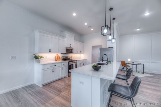 718 N 10th Street, Sapulpa, OK 74066