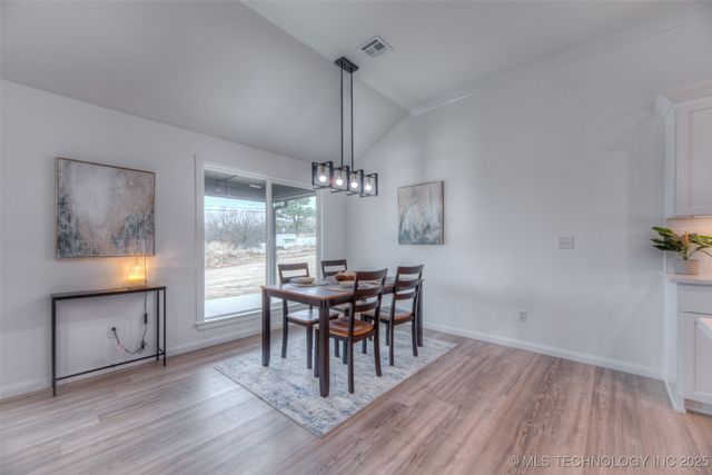 718 N 10th Street, Sapulpa, OK 74066