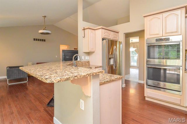 2452 Calico Lane, Maryville, IL 62062