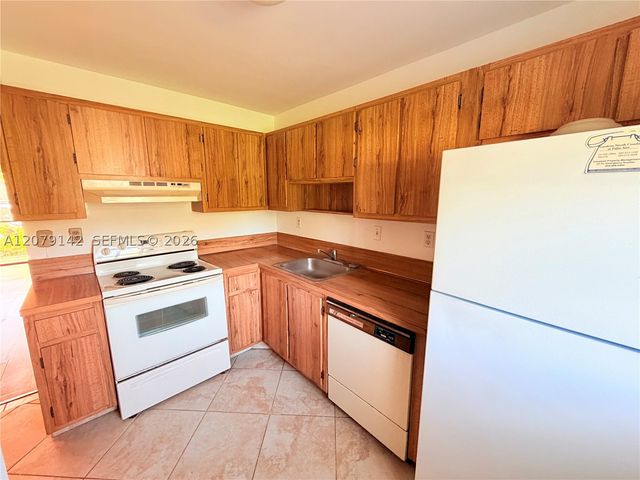 107 Gardens Dr 106, Pompano Beach, FL 33069