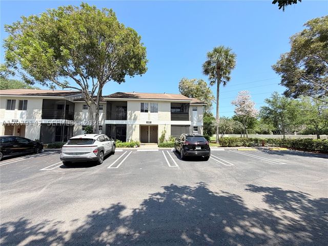 107 Gardens Dr 106, Pompano Beach, FL 33069