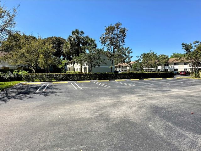 107 Gardens Dr 106, Pompano Beach, FL 33069