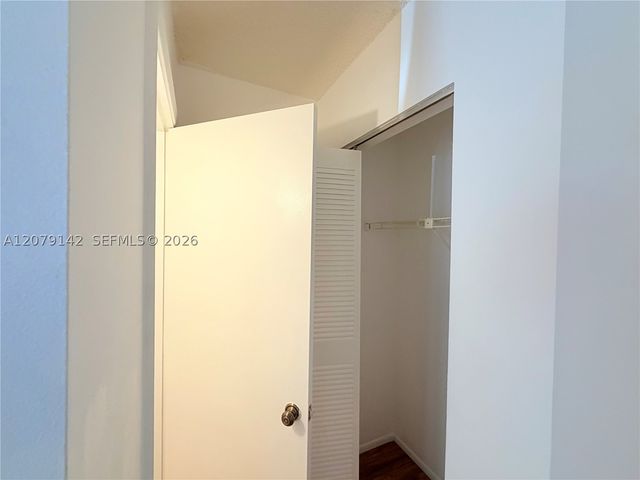 107 Gardens Dr 106, Pompano Beach, FL 33069
