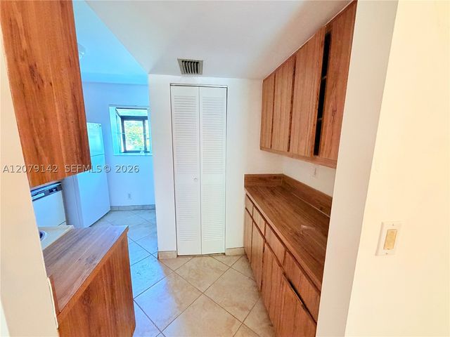 107 Gardens Dr 106, Pompano Beach, FL 33069
