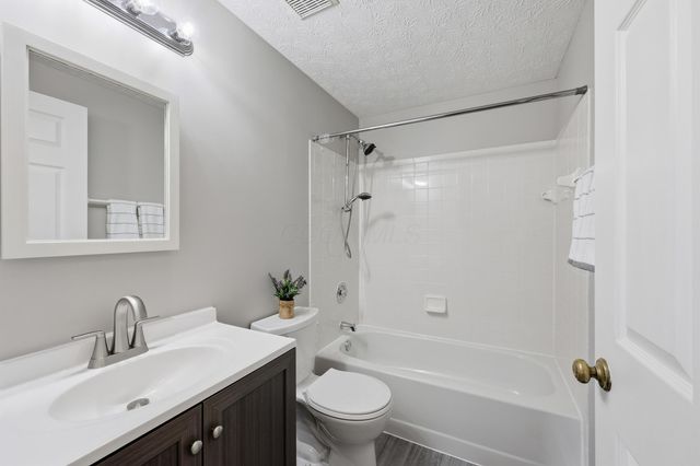2236 Mardi Court, Grove City, OH 43123