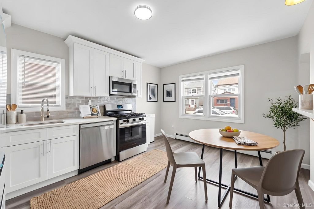 20 Dewitt Street, Valley Stream, NY 11580 — photo 4