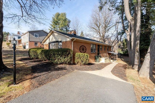 1408 N COALTER ST, Staunton, VA 24401