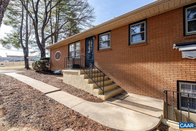 1408 N COALTER ST, Staunton, VA 24401