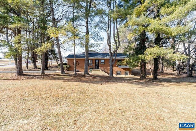 1408 N COALTER ST, Staunton, VA 24401