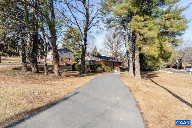 1408 N COALTER ST, Staunton, VA 24401