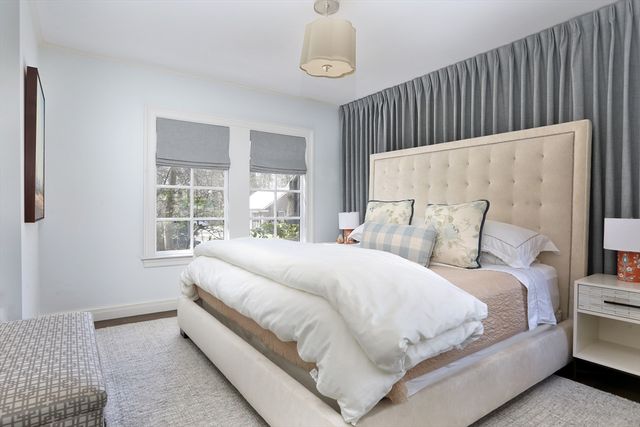 39 Worthington Rd, Brookline, MA 02446