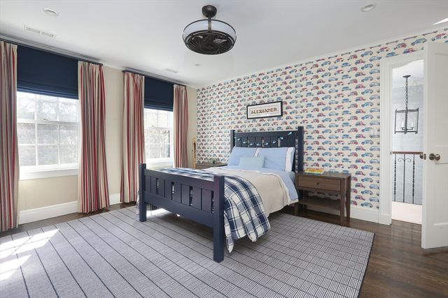 39 Worthington Rd, Brookline, MA 02446