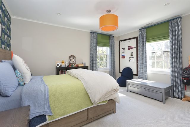 39 Worthington Rd, Brookline, MA 02446
