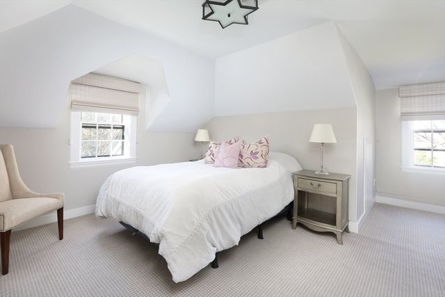 39 Worthington Rd, Brookline, MA 02446