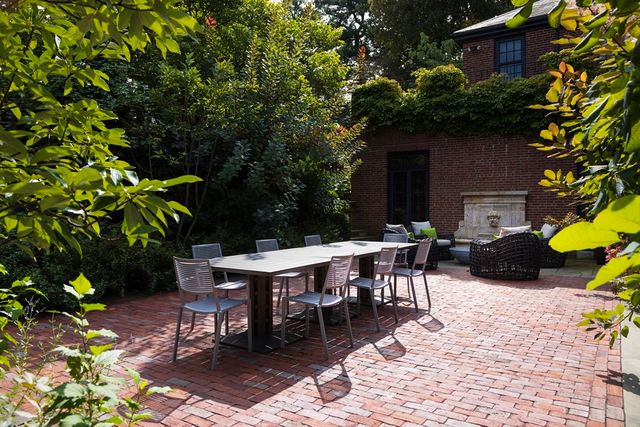 39 Worthington Rd, Brookline, MA 02446