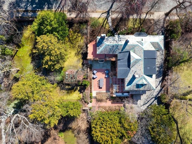 39 Worthington Rd, Brookline, MA 02446