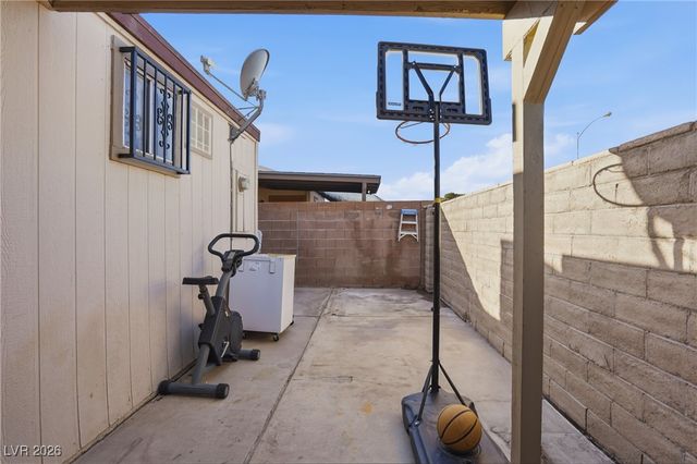 304 North Linn Lane, Las Vegas, NV 89110