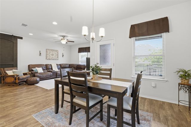 167 Limonite LN, Liberty Hill, TX 78642