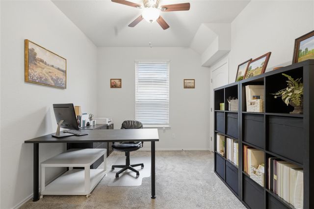 167 Limonite LN, Liberty Hill, TX 78642