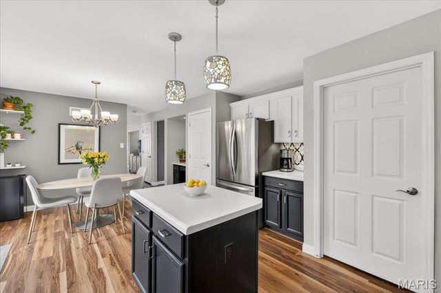 975 Arlington Glen Drive, Fenton, MO 63026