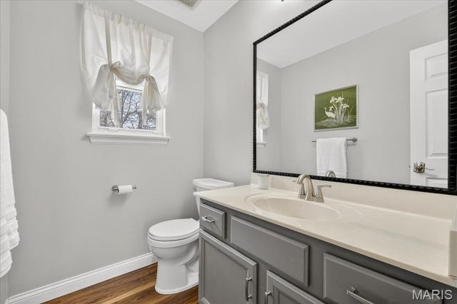 975 Arlington Glen Drive, Fenton, MO 63026