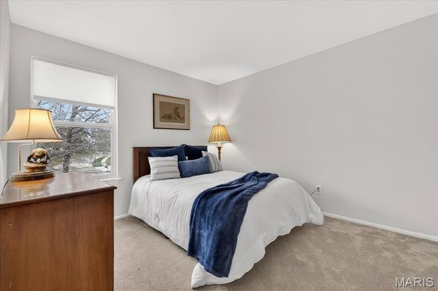 975 Arlington Glen Drive, Fenton, MO 63026