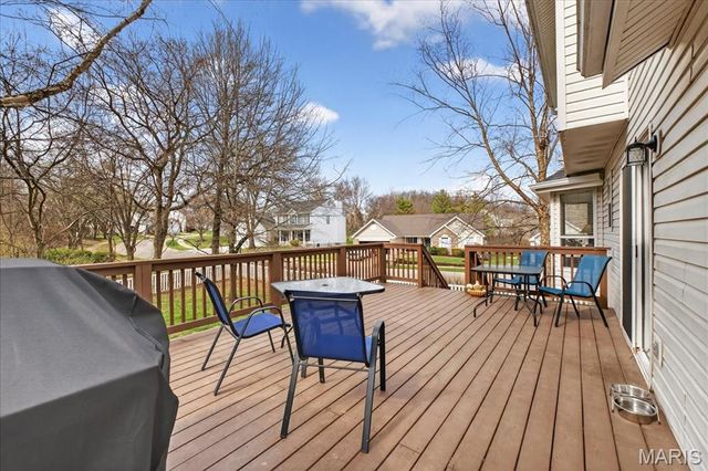 975 Arlington Glen Drive, Fenton, MO 63026