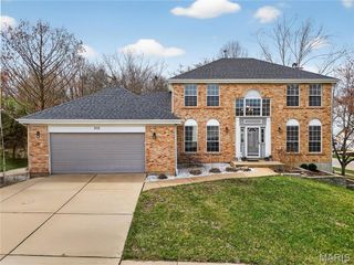 975 Arlington Glen Drive, Fenton, MO 63026