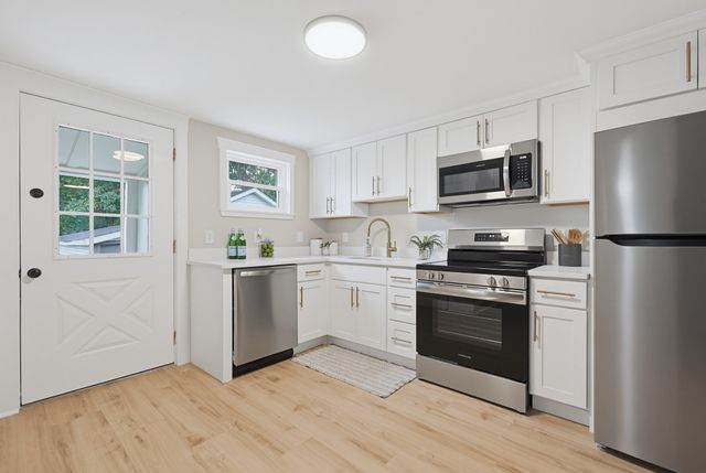 4 Ryan St, Randolph, MA 02368