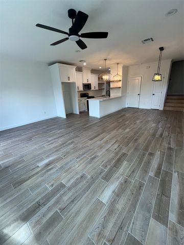 112 Capetown Circle, Conroe, TX 77356