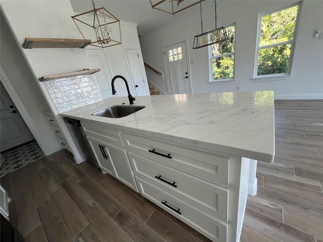 112 Capetown Circle, Conroe, TX 77356