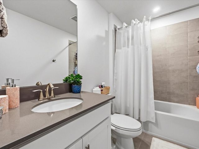 11216 LISTENING DRIVE, Orlando, FL 32832