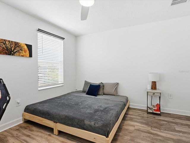 11216 LISTENING DRIVE, Orlando, FL 32832