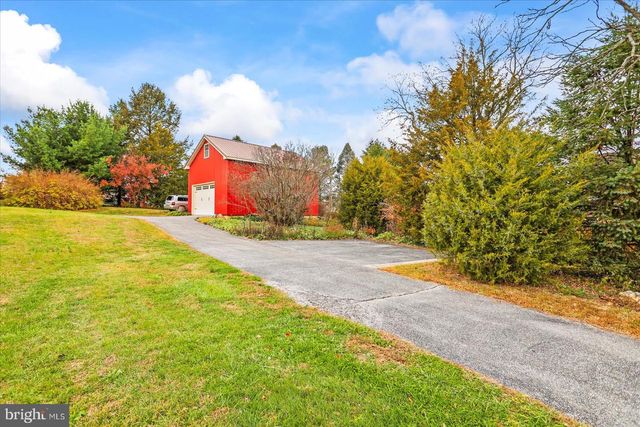 2299 BALTIMORE PIKE, Hanover, PA 17331