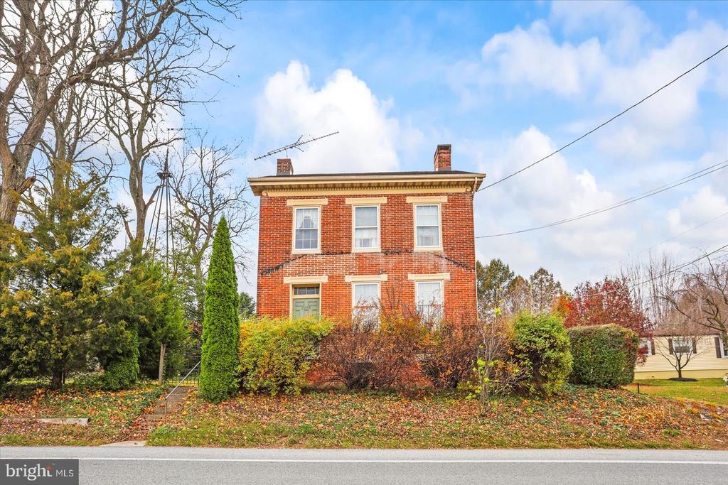 2299 BALTIMORE PIKE, Hanover, PA 17331