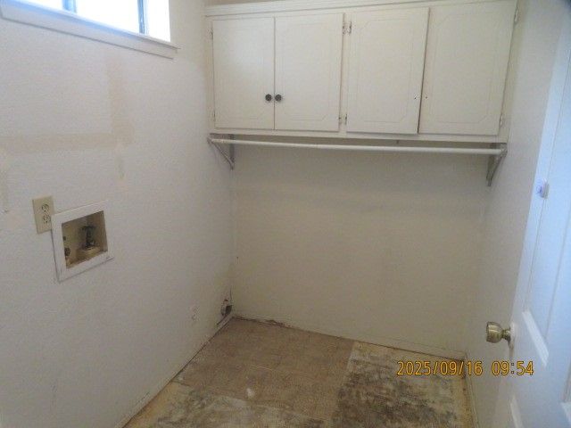 221 N 1st Street, Mabank, TX 75147