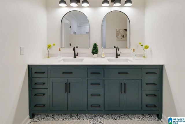 176 NEW HOPE MTN ROAD, Indian Springs Village, AL 35124