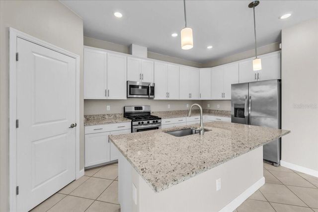 5157 CORAL REEF WAY, Bradenton, FL 34211