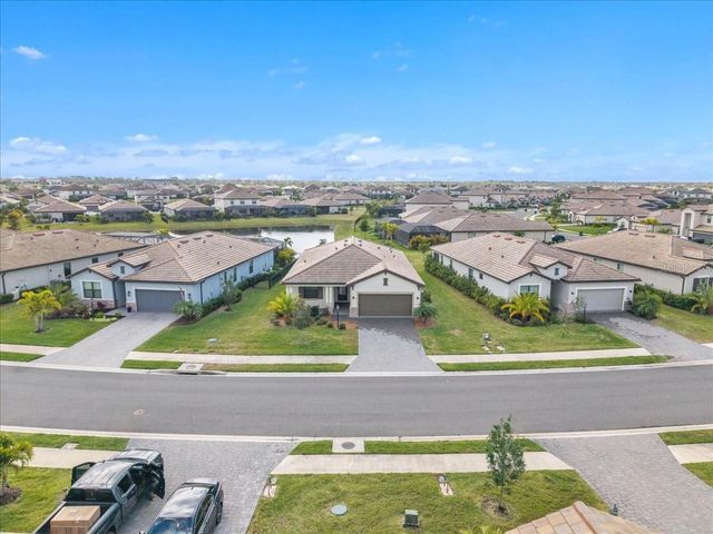 5157 CORAL REEF WAY, Bradenton, FL 34211