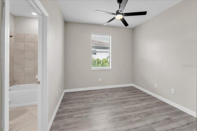 5157 CORAL REEF WAY, Bradenton, FL 34211