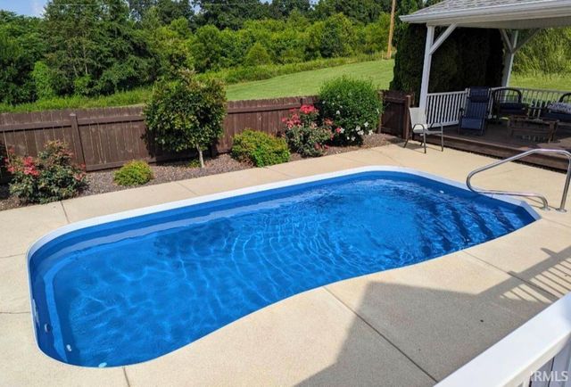 223 Steeple Pointe Lane, Bedford, IN 47421