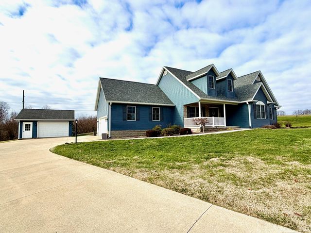 223 Steeple Pointe Lane, Bedford, IN 47421