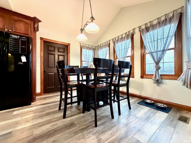 223 Steeple Pointe Lane, Bedford, IN 47421