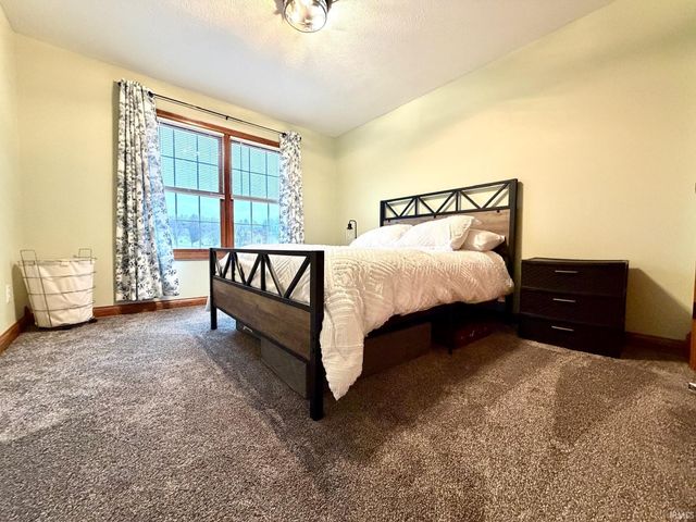 223 Steeple Pointe Lane, Bedford, IN 47421