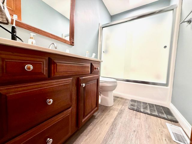 223 Steeple Pointe Lane, Bedford, IN 47421