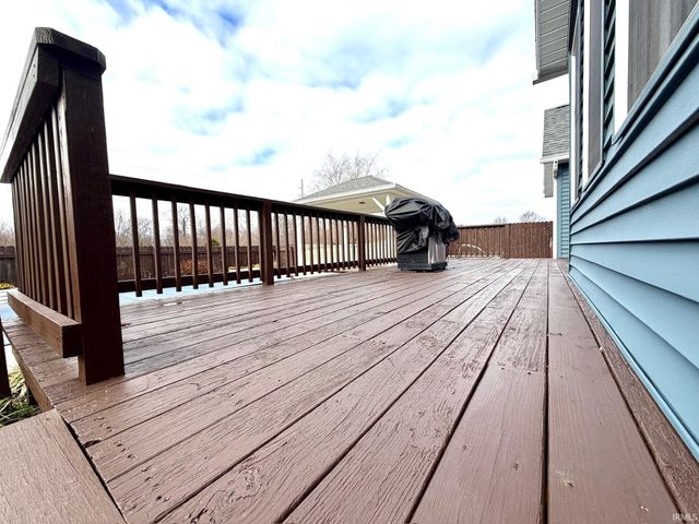 223 Steeple Pointe Lane, Bedford, IN 47421