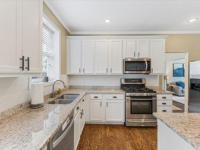 356 Holland Springs Way, Powder Springs, GA 30127